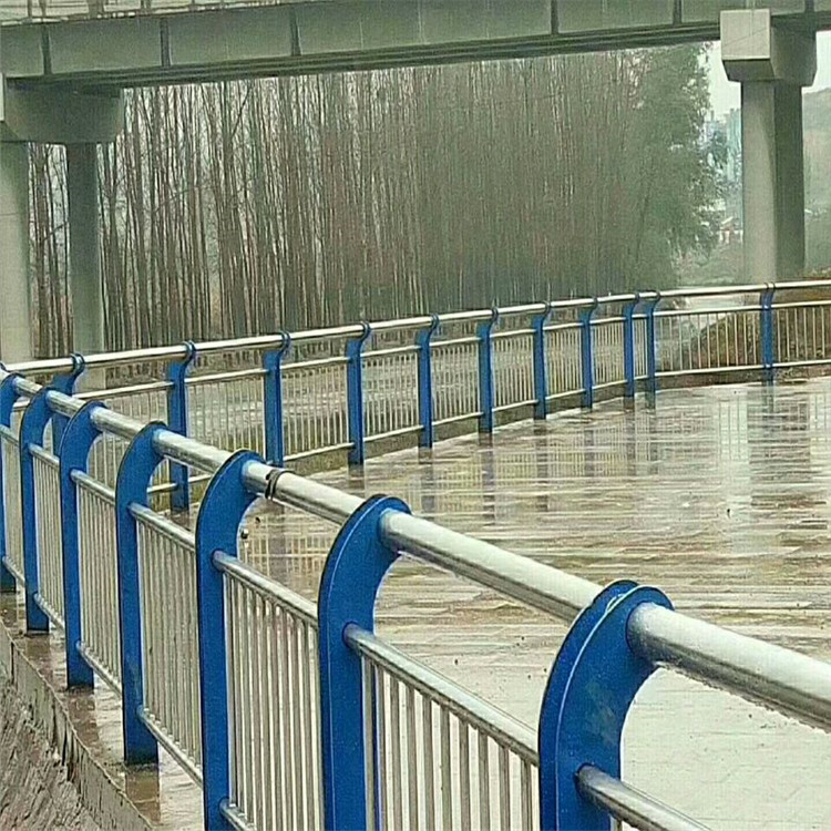 橋梁道路用不銹鋼復(fù)合…